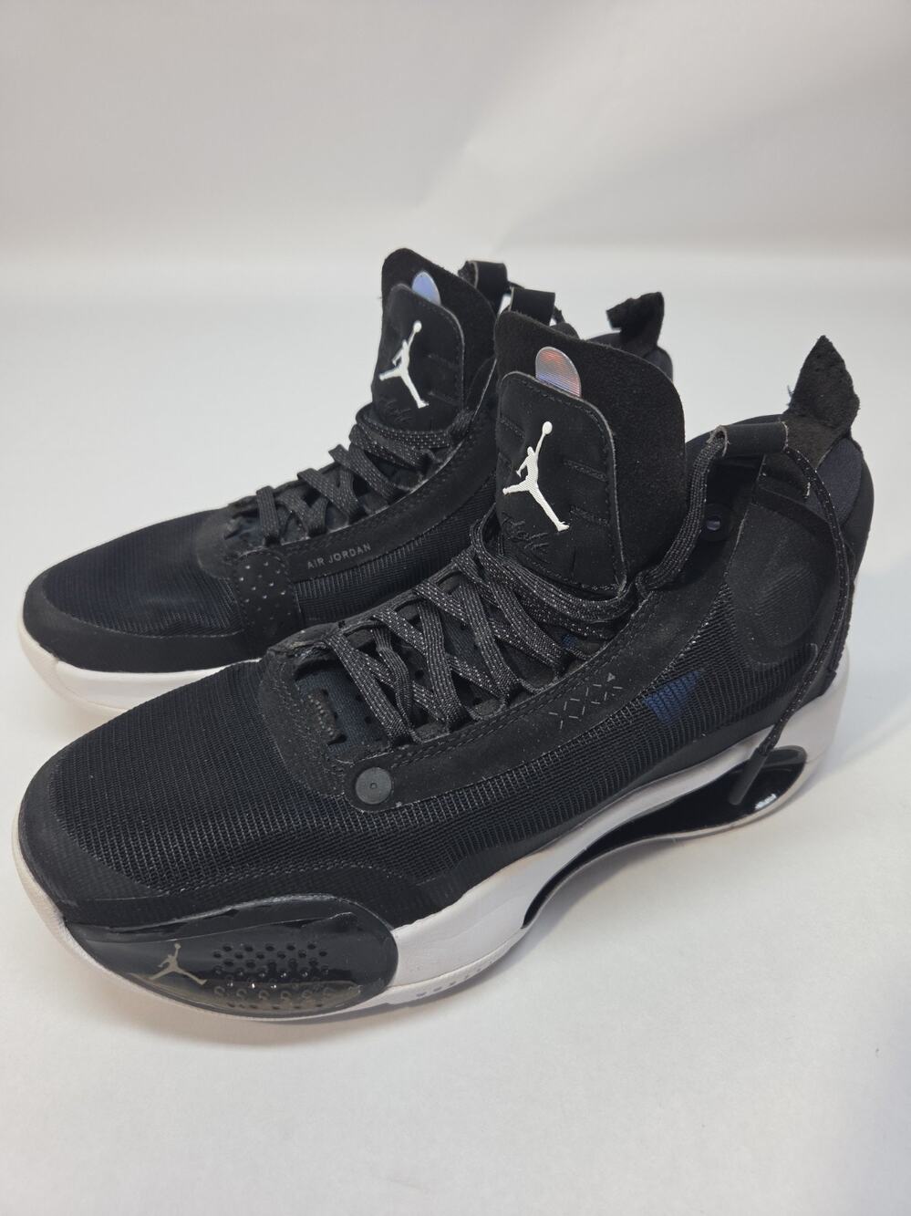 Air Jordan Boy's XXXIV Eclipse 7Y Blk/White Shoes